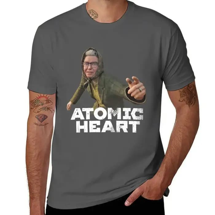 Granny Zina - T-shirt Meme Crazy Babushka du jeu Atomic Heart