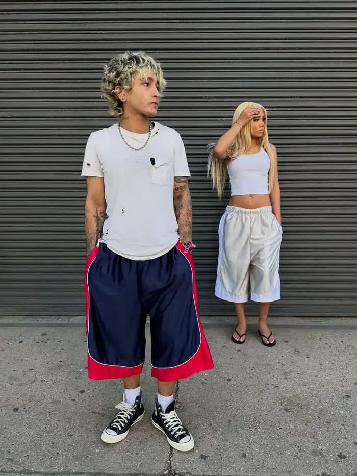 Shorts de basketball streetwear pour hommes et femmes, style rétro américain, patchwork color block, tendance, élastiques, brillants, coupe courte, bas de sport décontractés