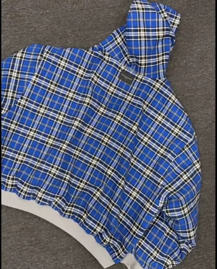 Sweat à capuche à carreaux bleus doublés des années 90
