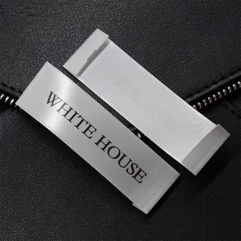 Étiquette de soins pour vêtements imprimée en satin personnalisée de haute qualité, étiquettes de la