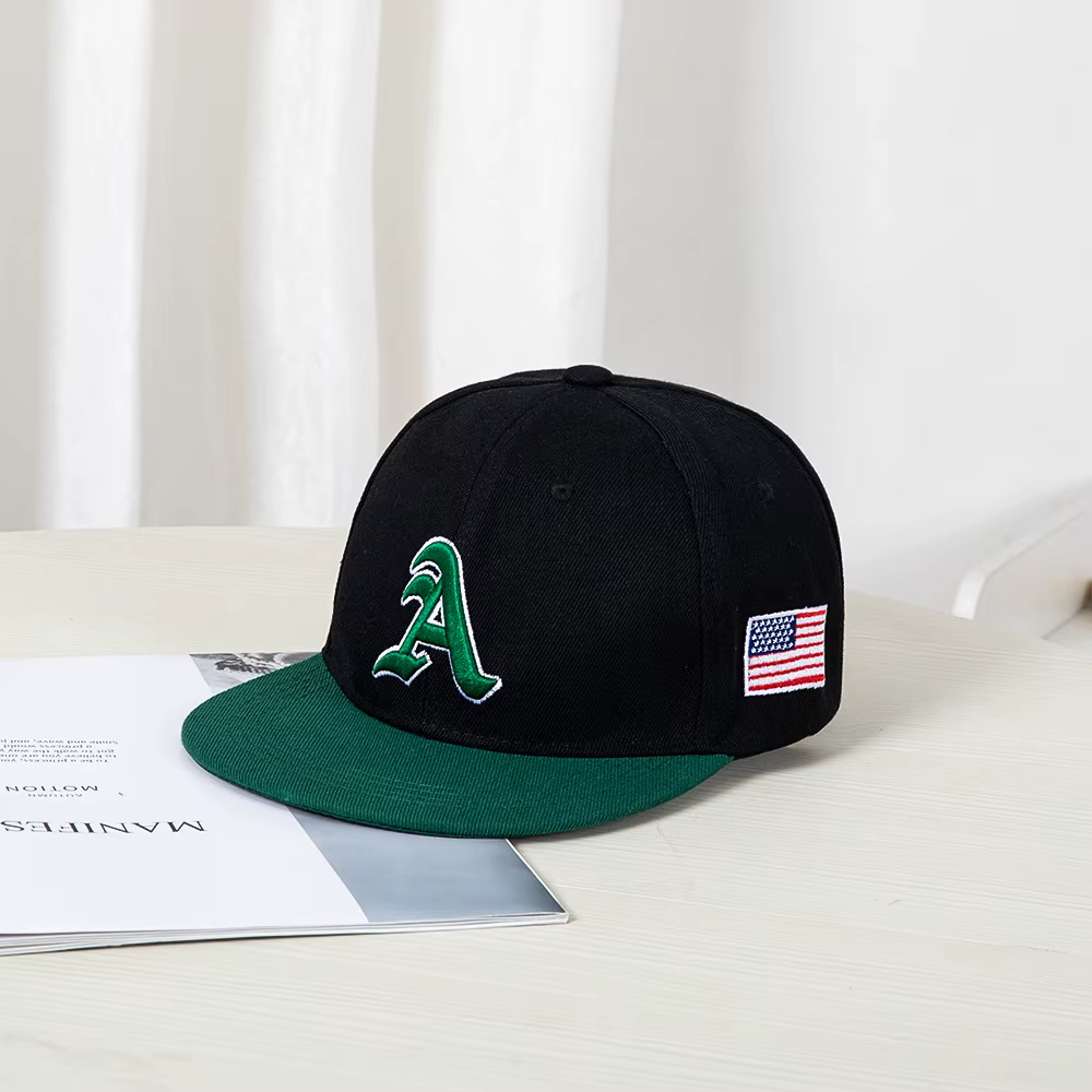 Casquette de baseball de style hip-hop avec dessus plat, patch de couleur, broderie de lettres. Conv