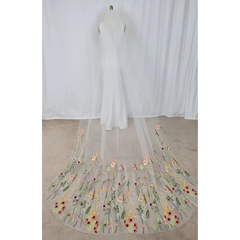 Cape de Mariage Brodée pour Patients Floraux, Voiles Drapés, Fleurs Sauvages, Jardin SecExamen, Cath
