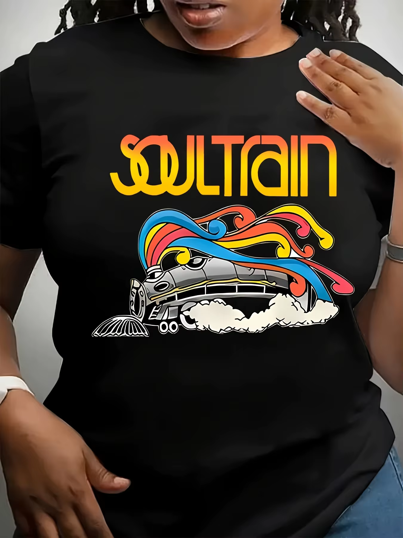 T-Shirt graphique pour femmes, Design Soul Train avec lettrage jaune audacieux, imprimé rétro coloré