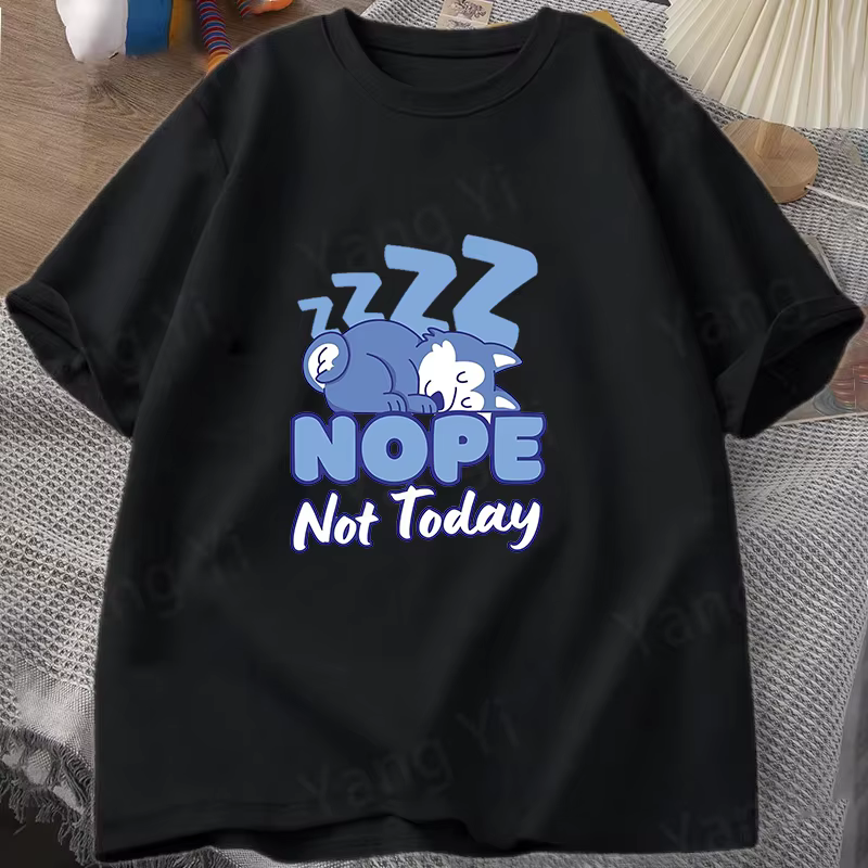 T-shirt à imprimé amusant « Sleeping Little Wolf », T-shirt graphique décontracté d'été pour femmes 