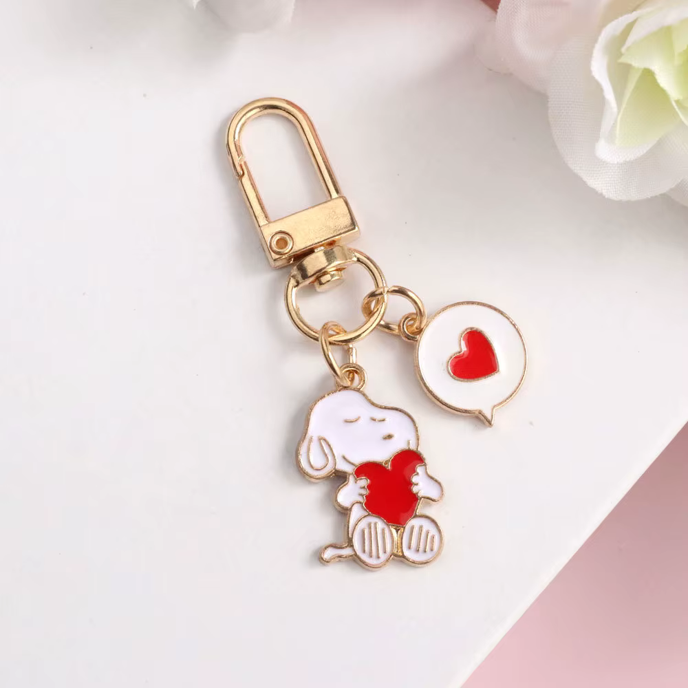 Snoopy animation peripherals keychain ladies exquisite couple gift school bag key chains commemorati