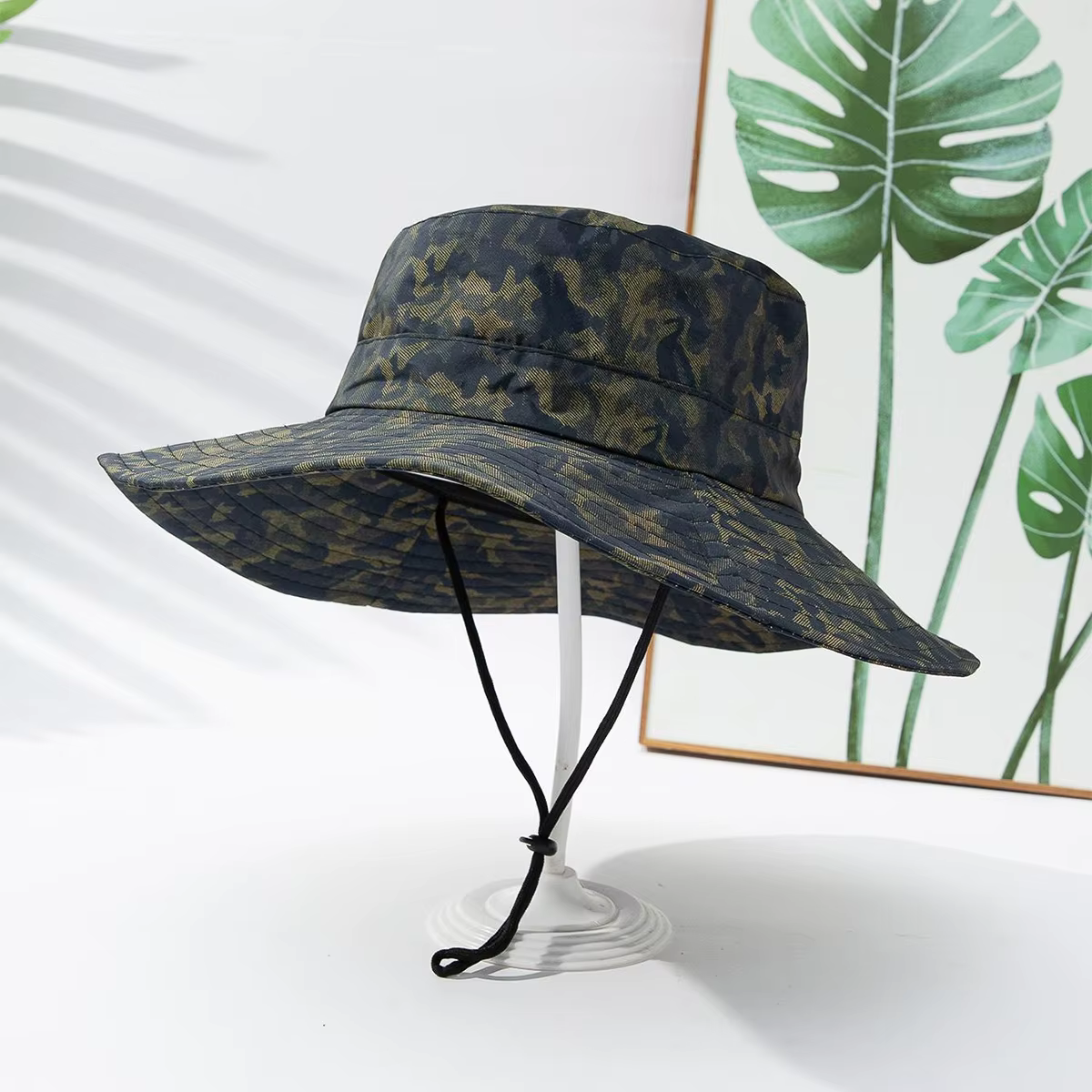 Chapeau de pêche à motif camouflage, style vestimentaire sportif, large bord adapté aux activités de