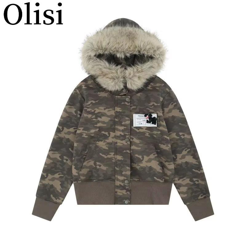 Veste courte à capuche camouflage avec bordure en fausse fourrure, fermeture éclair, coupe cintrée, 