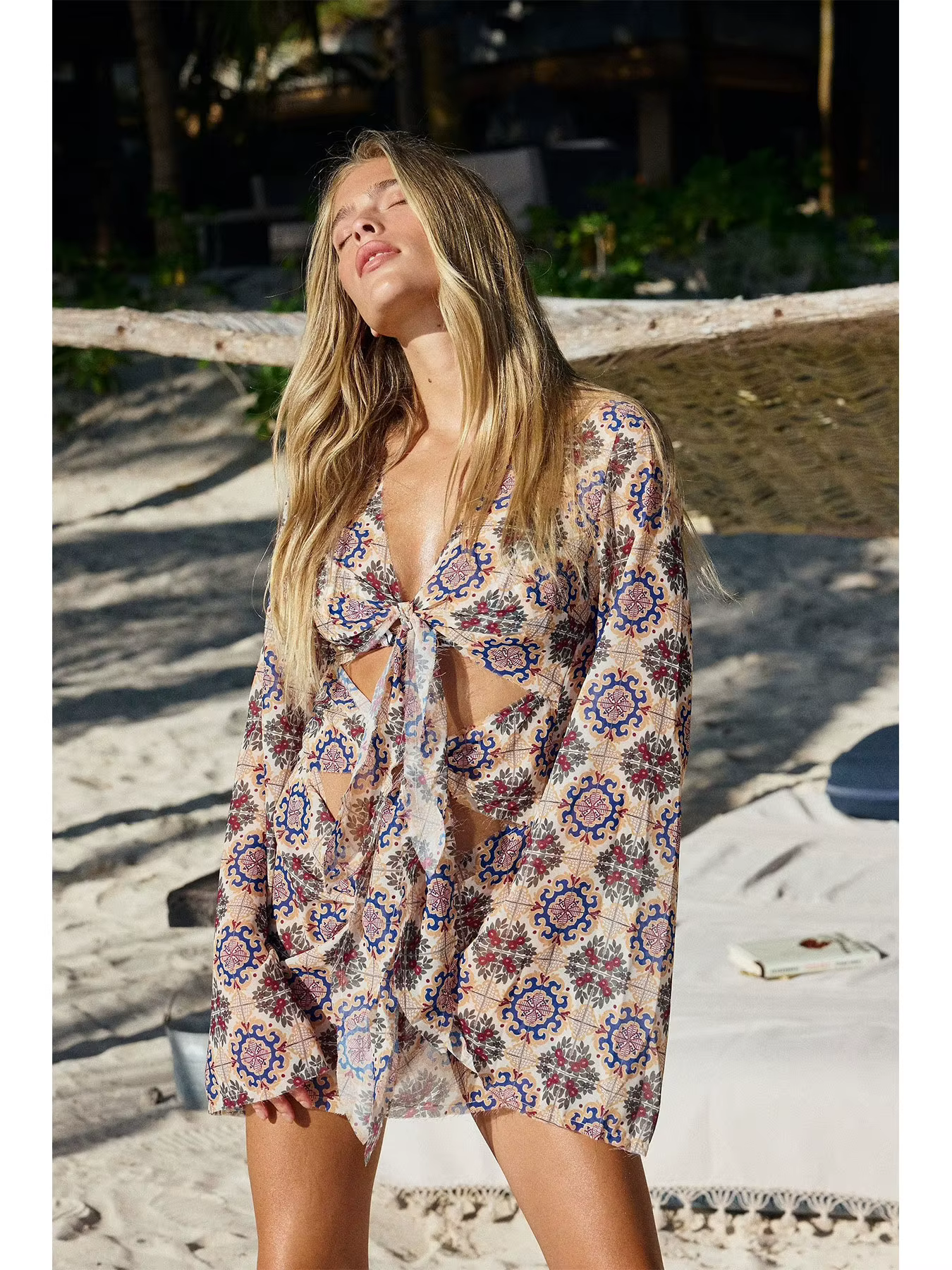 Robe de plage vintage à manches longues imprimée, col en V profond, découpes, élégante, pour femme, 