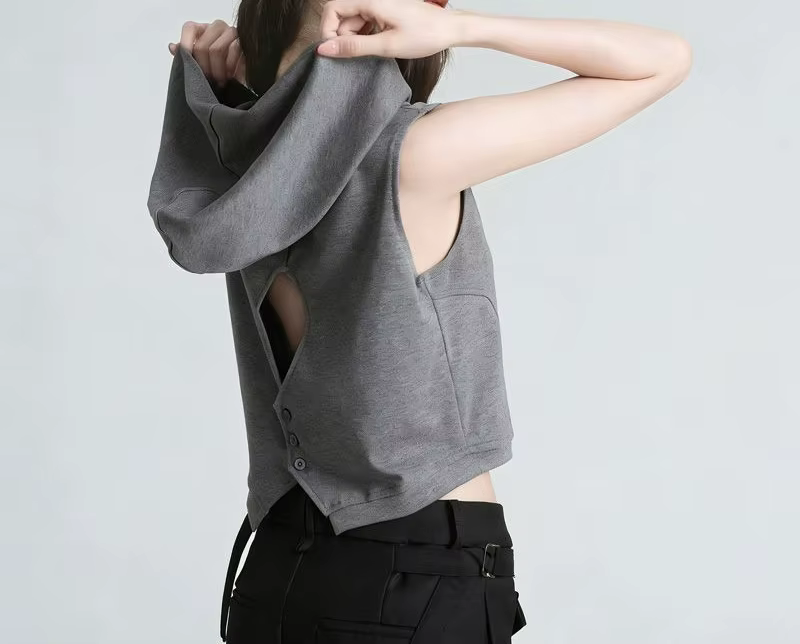 Gilet à capuche sans manches gris pour femme, nouvelle collection été 2026, style pull court sans ma